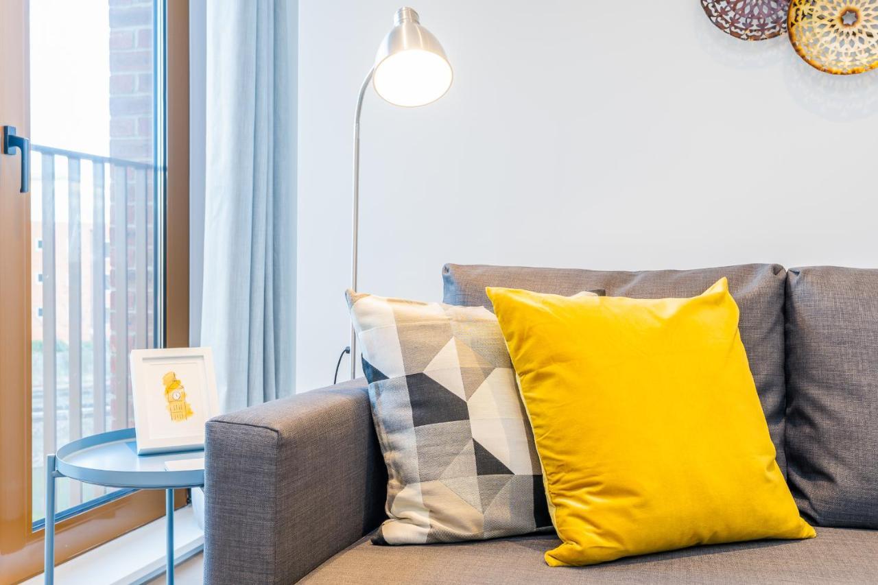 St Albans 2 Bed Luxury City Apartment, 5 Mins Walk To Train & Allocated Parking מראה חיצוני תמונה
