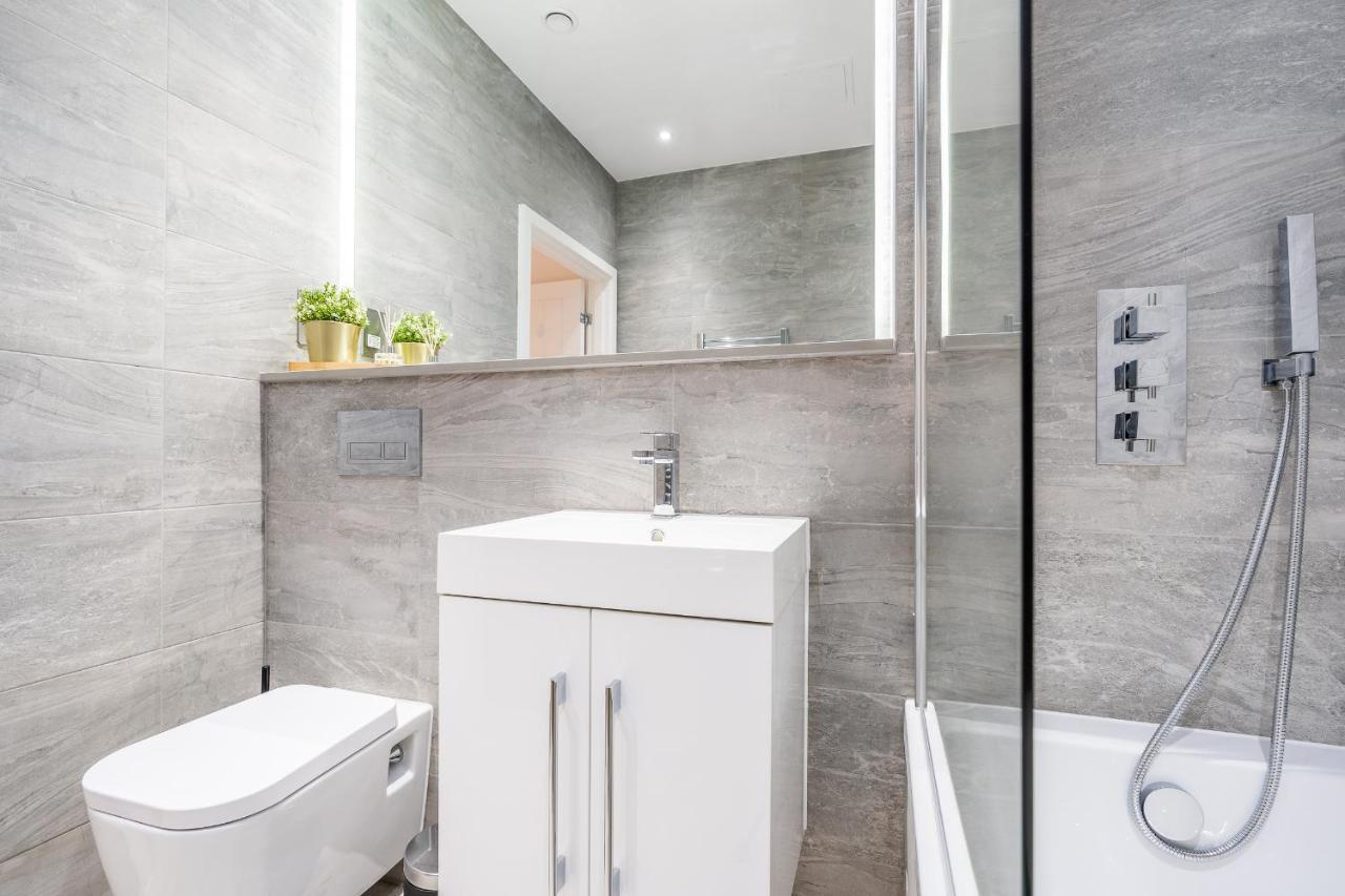 St Albans 2 Bed Luxury City Apartment, 5 Mins Walk To Train & Allocated Parking מראה חיצוני תמונה
