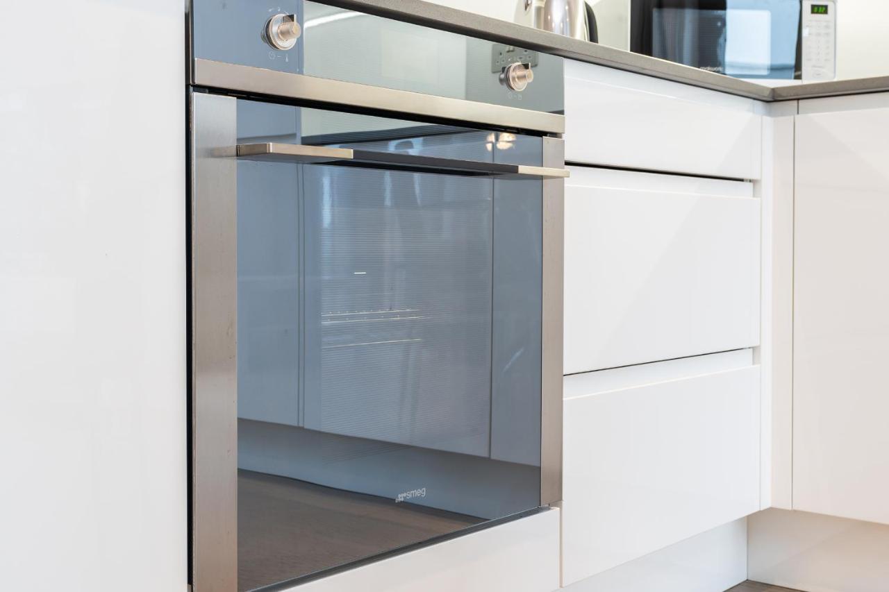 St Albans 2 Bed Luxury City Apartment, 5 Mins Walk To Train & Allocated Parking מראה חיצוני תמונה